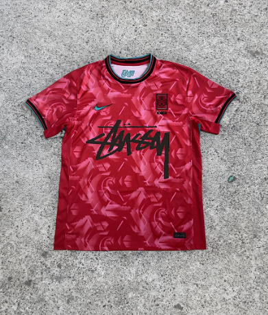 24/25 Stüssy X South Korea חולצה